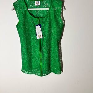 Henderson Women’s 2x equestrian Green Lace Sleeveless Top